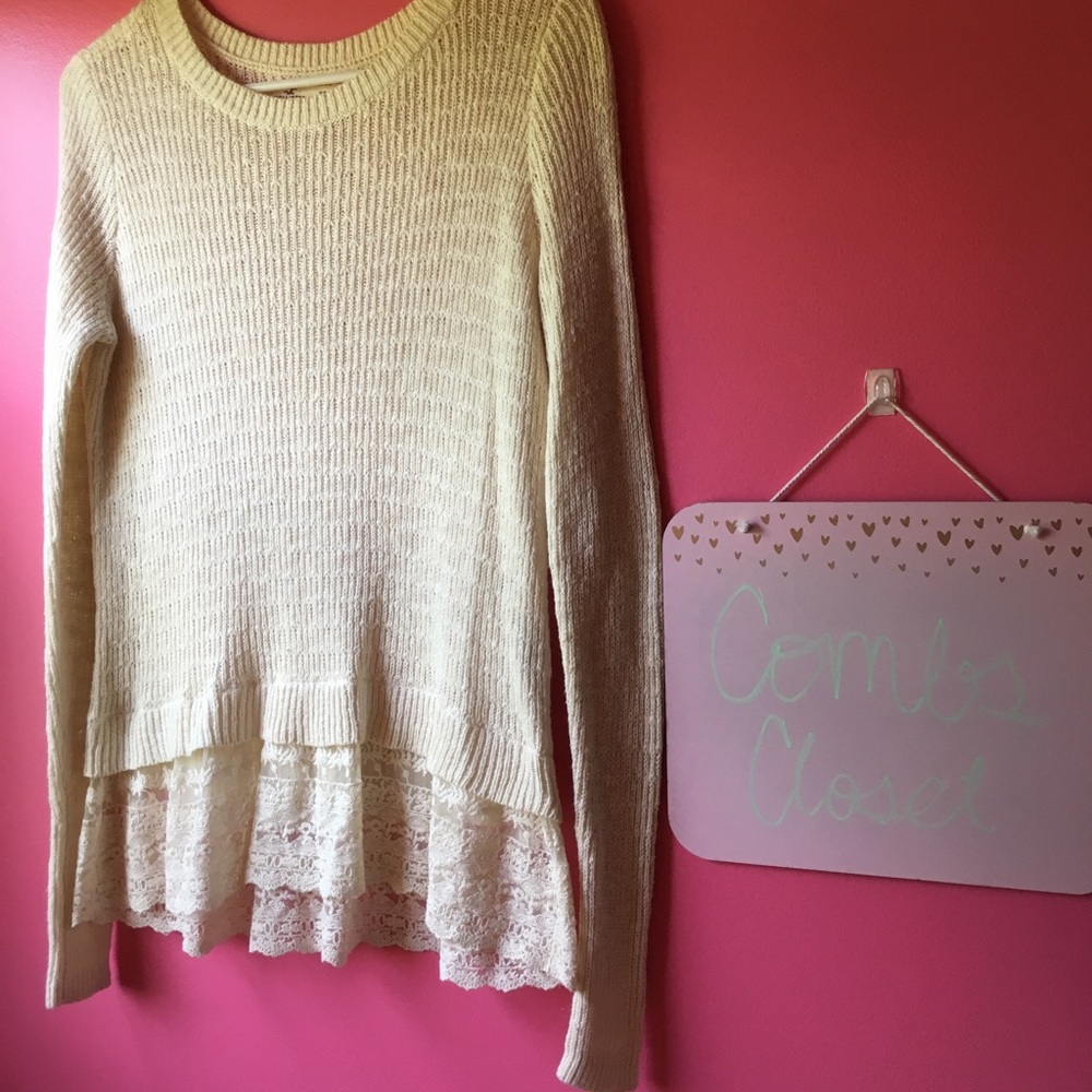 Cream Hollister Sweater